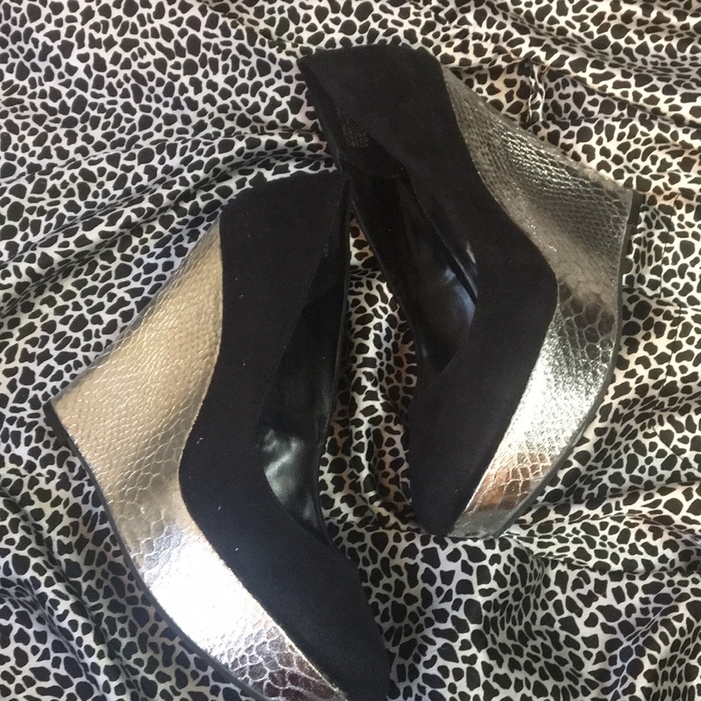 Brand New Signature Kardashian Kollection Wedges